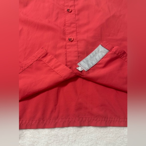 Columbia Red Casual Button Down Shirt Short Sleeves - Picture 13 of 15